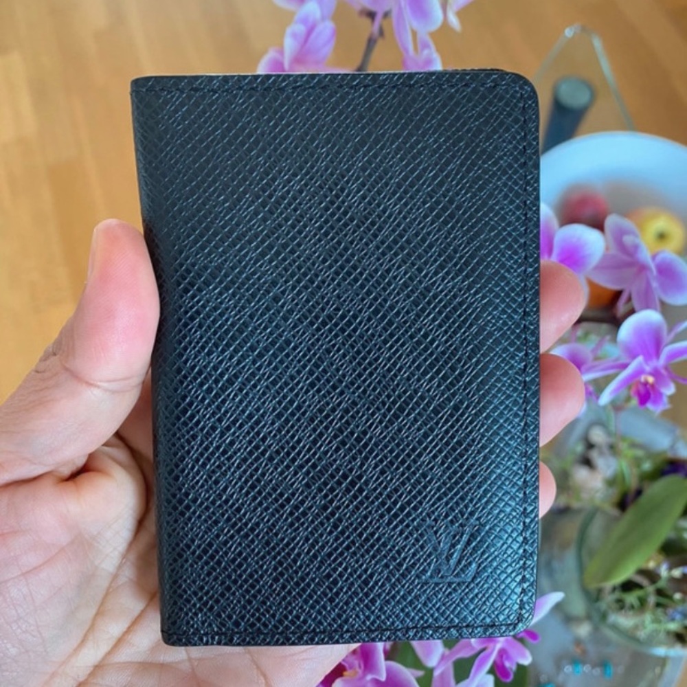 Louis Vuitton Taiga Pocket organizer/CCholder/Wallet. ❤️LIKE NEW❤️